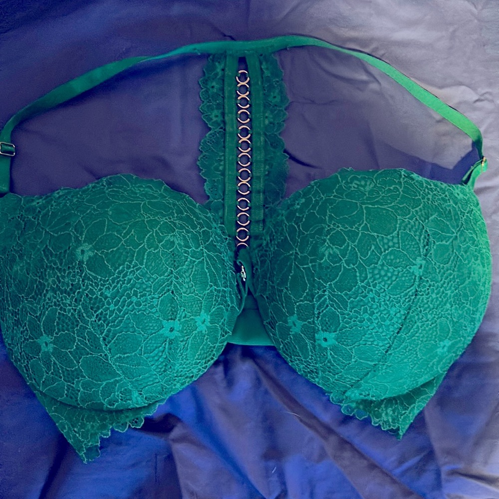 New Victoria’s Secret 36DD VERY SEXY UPLIFT PLUNGE BRA